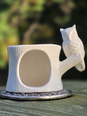 Anthropologie White Ceramic Owl Tree Stump Figurine Votive Holder Trinket Caddy